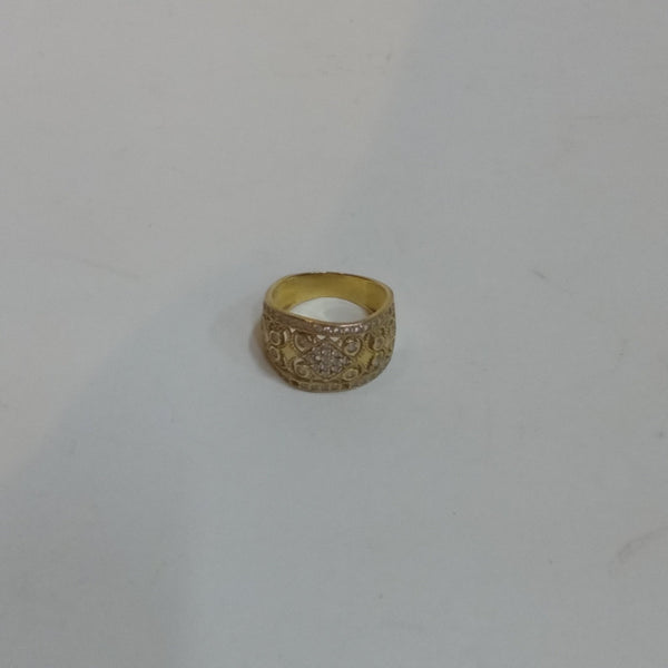14K Gold & Clear Stone Cut Out Ring - Big Reuse