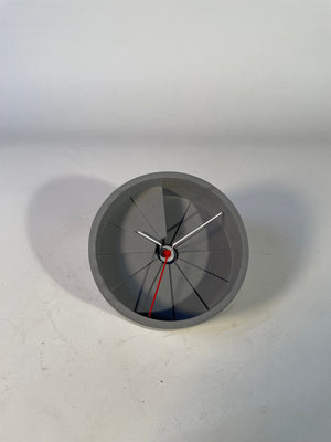 22STUDIO - 4th Dimension Table Clock - Big Reuse