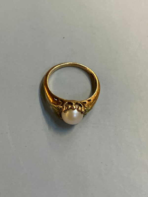Vintage pearl 10k gold ring