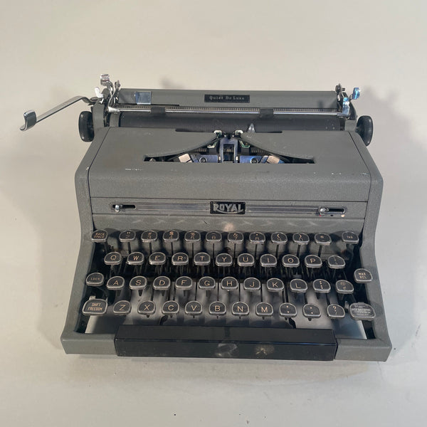 Vintage 1949 Royal Quiet Deluxe Portable Typewriter