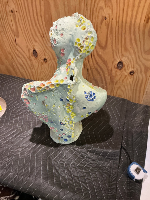 Modern ceramic sculpture - Big Reuse