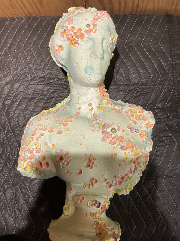 Modern ceramic sculpture - Big Reuse
