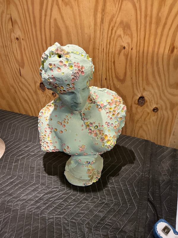 Modern ceramic sculpture - Big Reuse