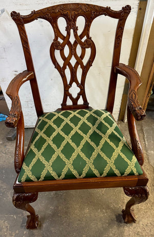 Ornate dining room chair - Big Reuse