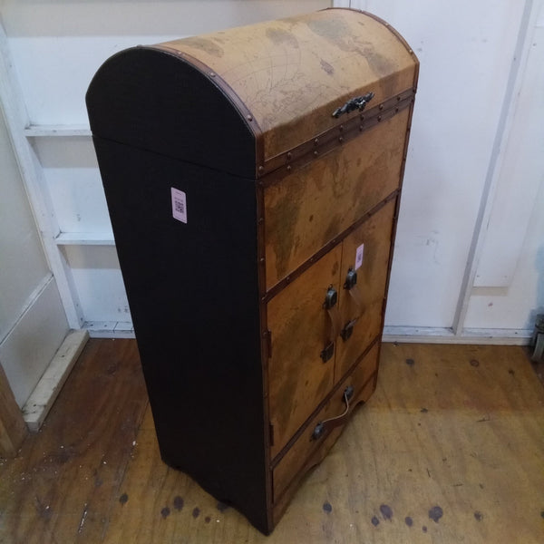 World Map Wine Bottle Cabinet - Big Reuse