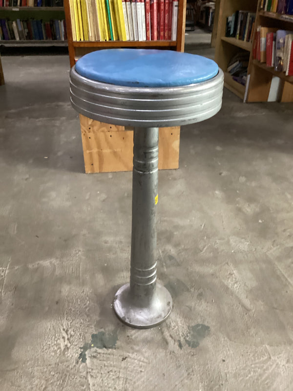 Vintage Grooved Ring Stool with Fountain Base